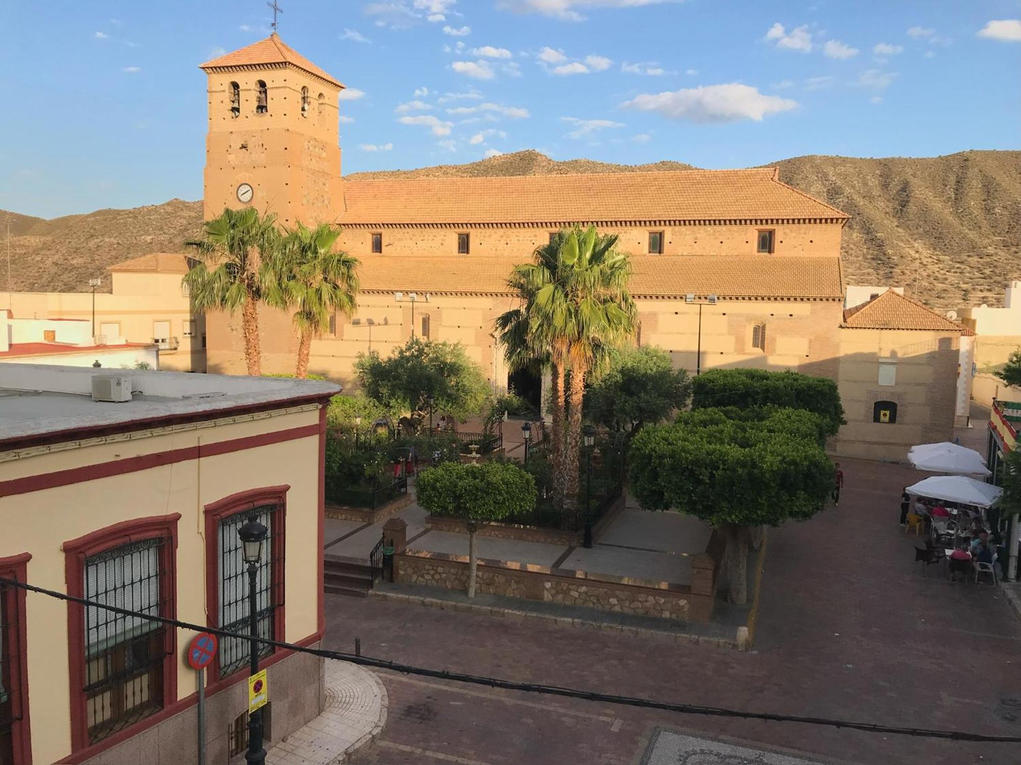 Hostal Avenida Tabernas Exterior photo